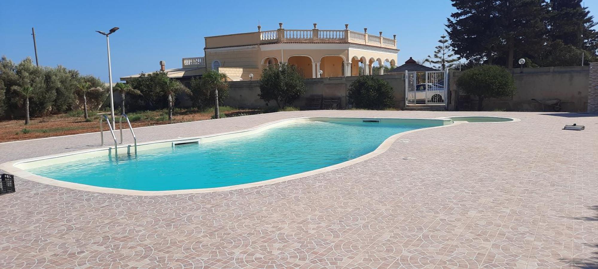 Castello Del Nonno Hotel Мадзара дел Вало Екстериор снимка
