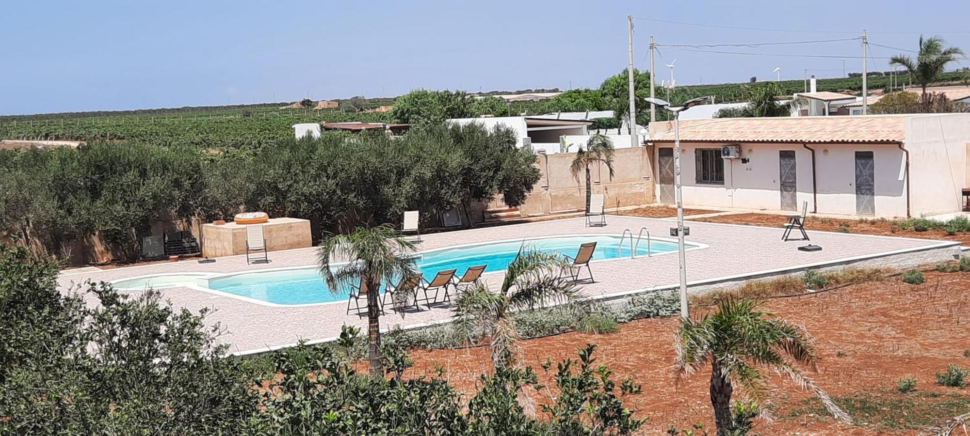 Castello Del Nonno Hotel Мадзара дел Вало Екстериор снимка