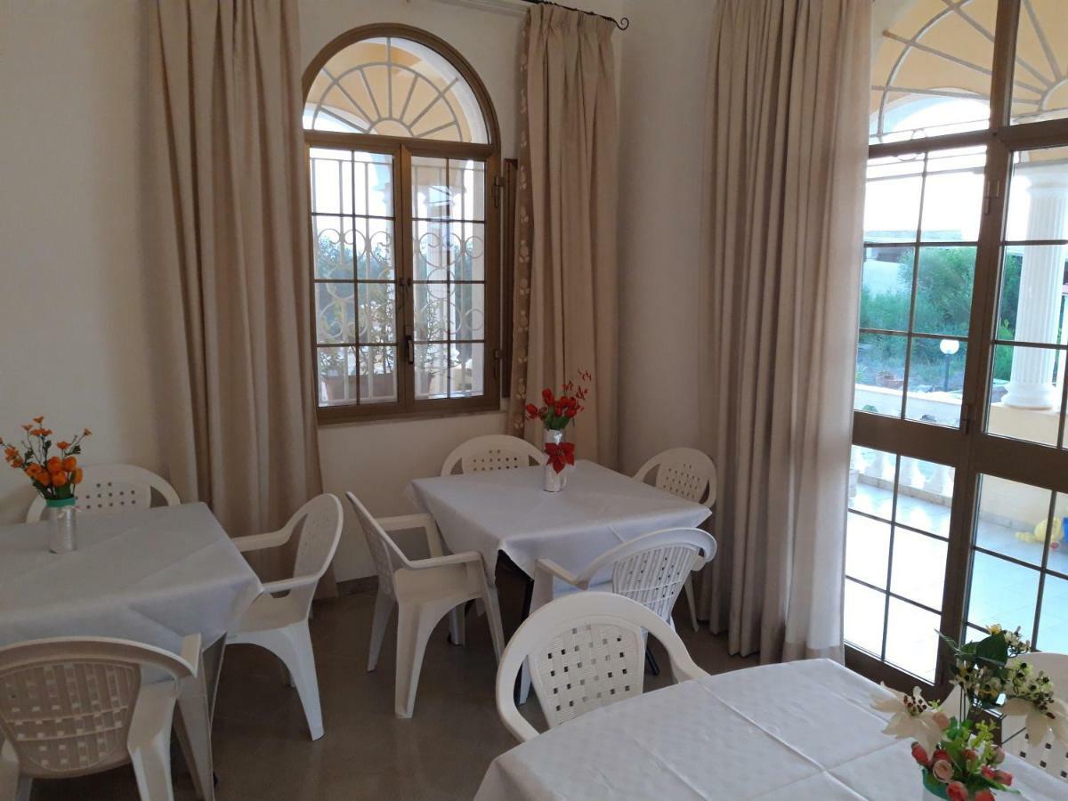 Castello Del Nonno Hotel Мадзара дел Вало Екстериор снимка